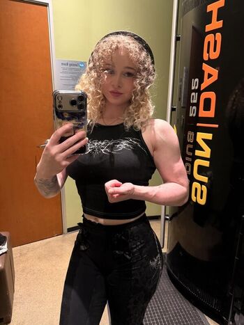 Full leaked Chloethehokage private onlyfans photo