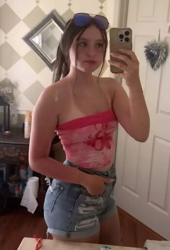 Full leaked Chloethequokka private onlyfans photo