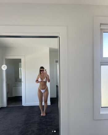 Full leaked Chlotobin private onlyfans photo