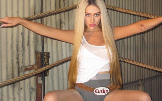 Full leaked Christina aguilera  page private onlyfans photo