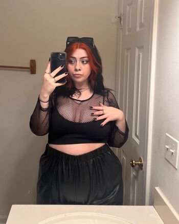 Full leaked Chx rliexo private onlyfans photo