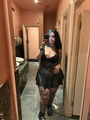 Full leaked Chx rliexo private onlyfans photo