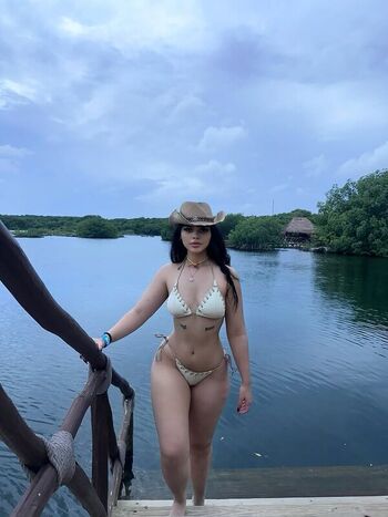 Full leaked Chxrryxblossom private onlyfans photo