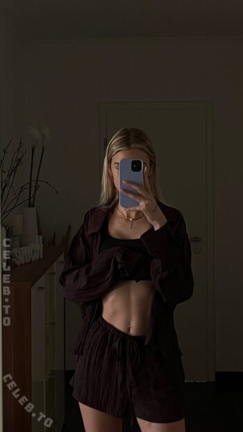 Full leaked Ciarasophie private onlyfans photo