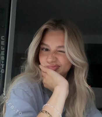 Full leaked Ciarasophie private onlyfans photo