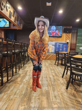 Full leaked Cinammonbuns vip private onlyfans photo