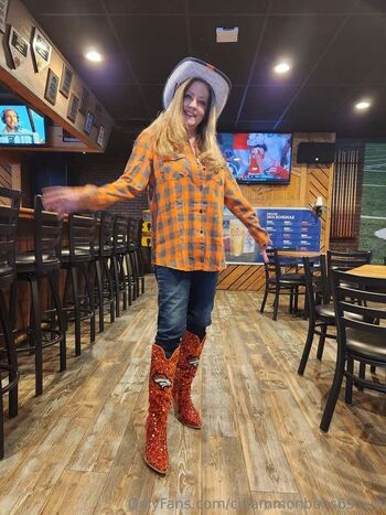 Full leaked Cinammonbuns vip private onlyfans photo