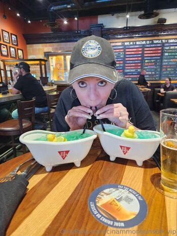 Full leaked Cinammonbuns vip private onlyfans photo