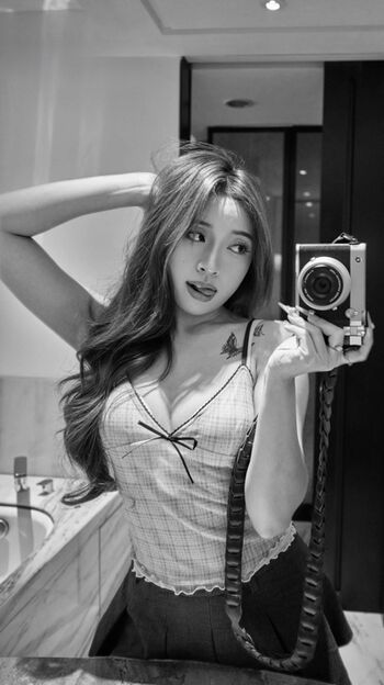 Full leaked Cindythiaap page private onlyfans photo