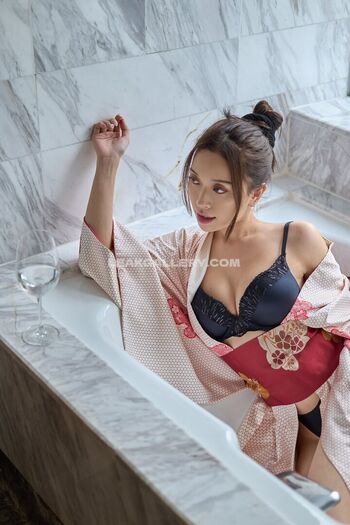 Full leaked Cindythiaap page private onlyfans photo