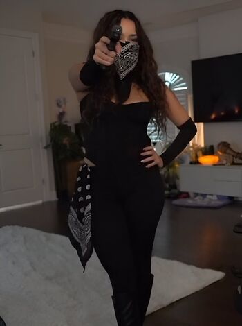 Full leaked Cinnabrit private onlyfans photo