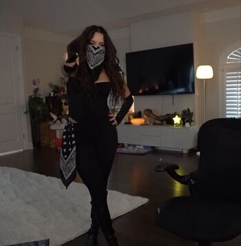 Full leaked Cinnabrit private onlyfans photo