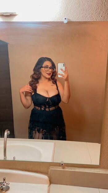 Full leaked Cinthia de leon private onlyfans photo