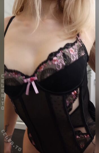 Full leaked Cirizzle  page private onlyfans photo