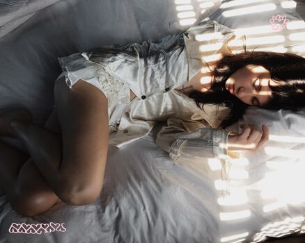 Full leaked Clairo private onlyfans photo