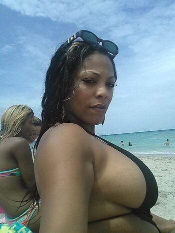 Full leaked Clara marie melody page private onlyfans photo