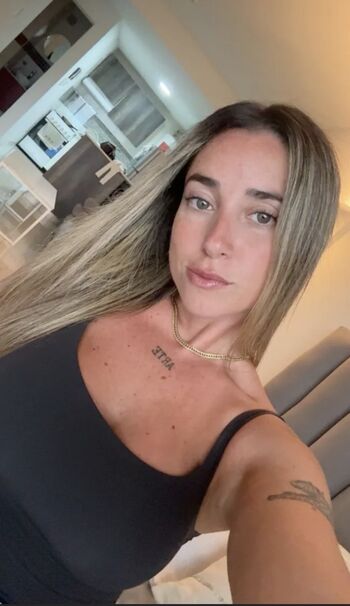 Full leaked Clara milf private onlyfans photo