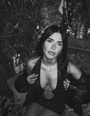 Full leaked Clarissa bea page private onlyfans photo