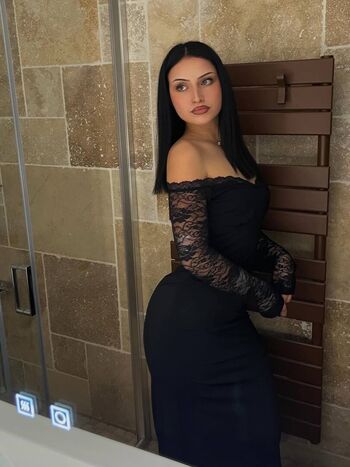 Full leaked Claryzerr private onlyfans photo
