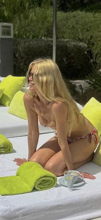 Claudia Schiffer