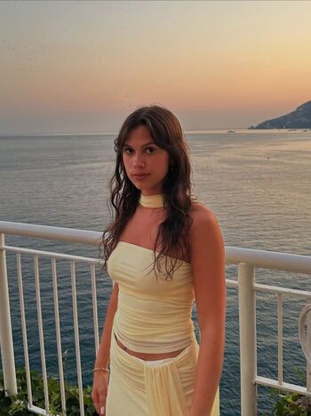 Full leaked Cloe zzini private onlyfans photo