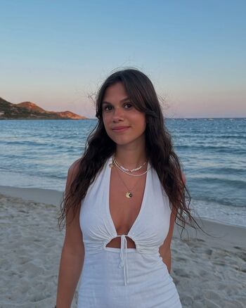 Full leaked Cloe zzini private onlyfans photo