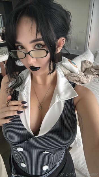 Full leaked Cluelooo page private onlyfans photo