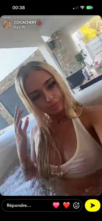 Full leaked Cocacherriw private onlyfans photo