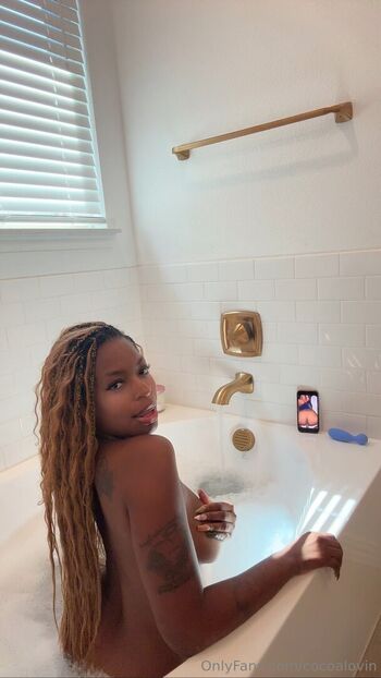 Full leaked Cocoalovin private onlyfans photo
