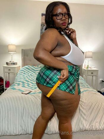 Full leaked Cocoglow private onlyfans photo