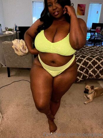 Full leaked Cocoglow private onlyfans photo