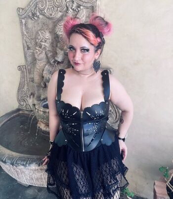 Full leaked Cokebottle thunderthighs private onlyfans photo