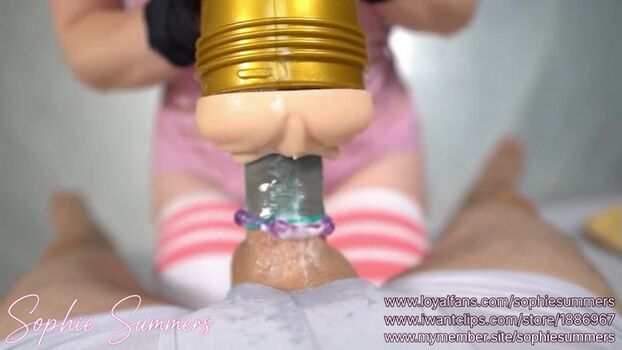 Full leaked Condom handjob blowjob private onlyfans photo