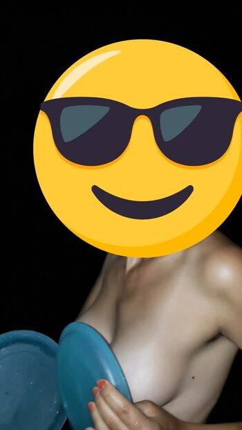 Full leaked Connaissances page private onlyfans photo