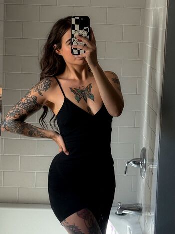 Full leaked Connnnobi private onlyfans photo