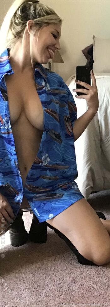 Full leaked Coorslightgirl page private onlyfans photo