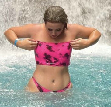 Full leaked Coral rae private onlyfans photo