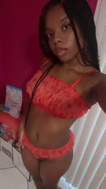 Full leaked Coraldom private onlyfans photo