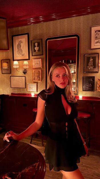 Full leaked Corinna kopf  page private onlyfans photo