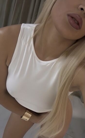 Full leaked Correbonfim  page private onlyfans photo