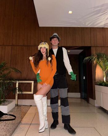 Cortney Gibson / Cortneycgibson