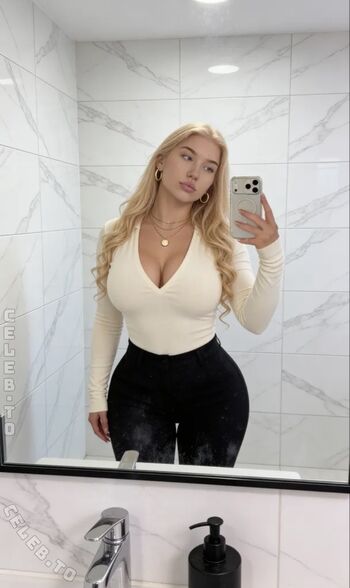 Full leaked Cosibabe private onlyfans photo
