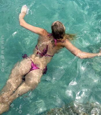 Full leaked Cosima chalk private onlyfans photo