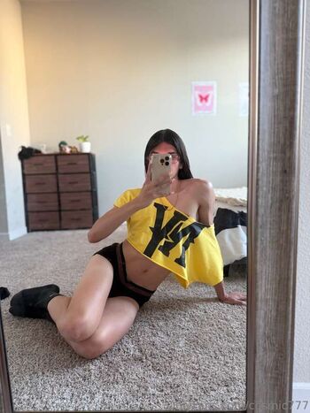 Full leaked Cosmic private onlyfans photo