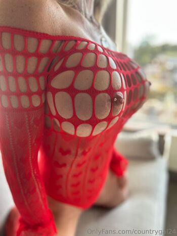 Full leaked Countrymom private onlyfans photo