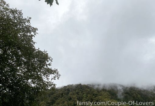 Full leaked Couple lovers private onlyfans photo