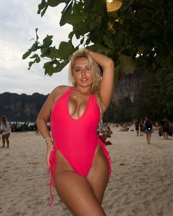 Full leaked Courtney shaw private onlyfans photo