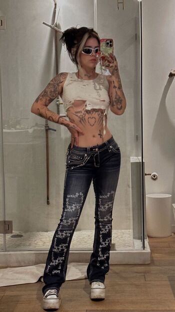 Full leaked Izzzyzzz/ private onlyfans photo
