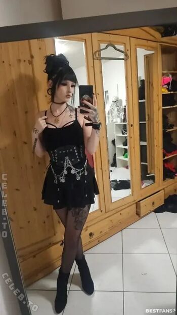 Full leaked Crazy badgirl private onlyfans photo