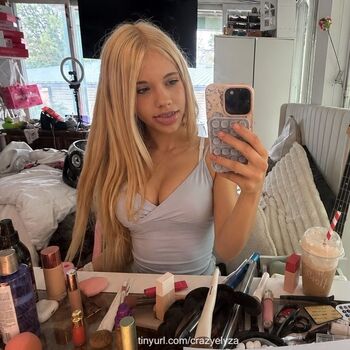 Full leaked Crazyelyza private onlyfans photo